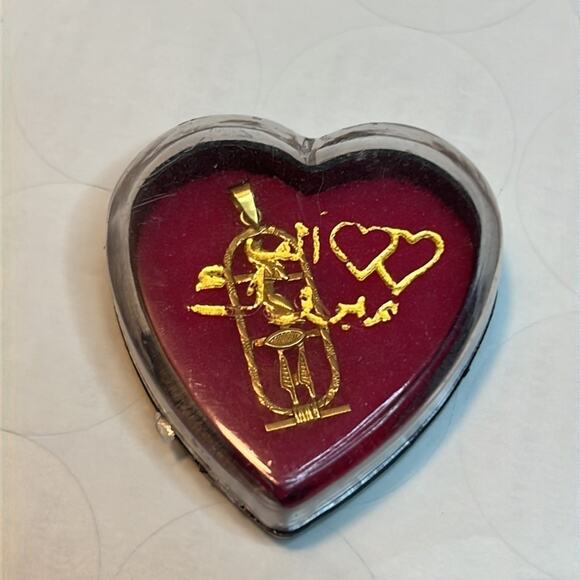 14k gold vintage Egyptian pennant hieroglyphics -“MARY” 1.5” tall, 1/2” wide - Picture 7 of 7